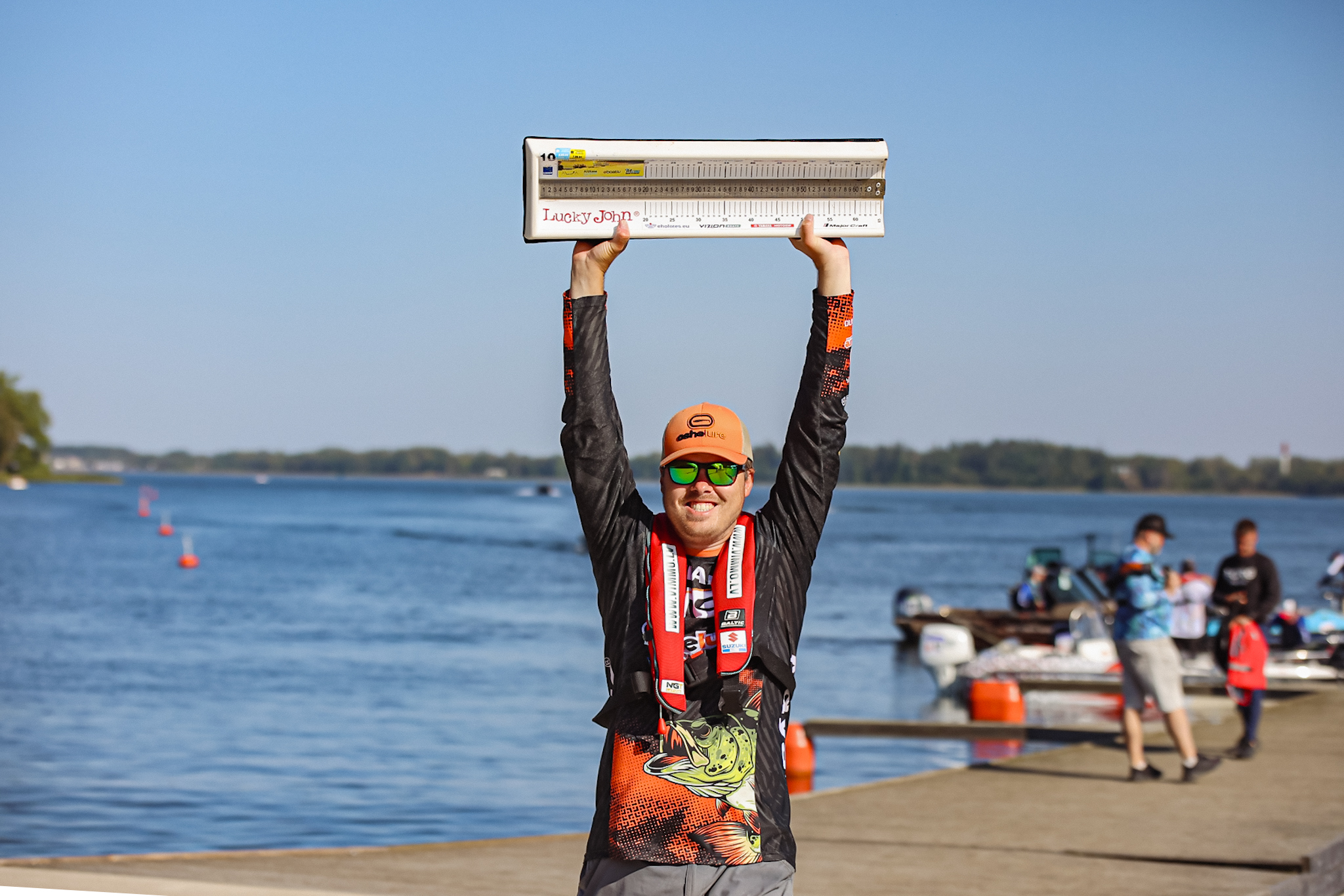 Prieks par uzvaru makšķerēšanas sacensībās